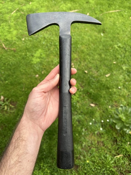 $1 reserve. WWII “CHILLINGTON ARPAX AFS15” stamped fireman’s axe/ hatchet. Carousel 2