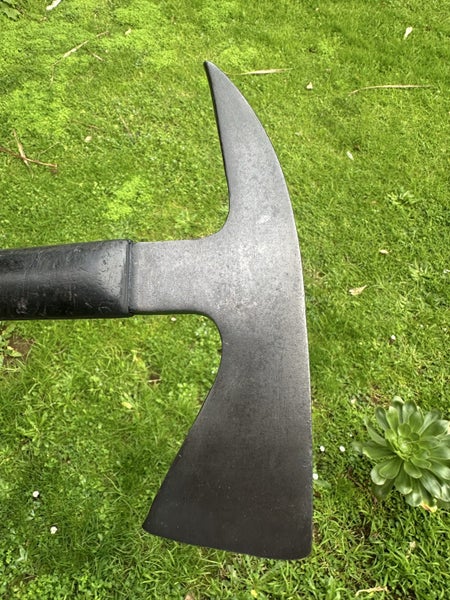 $1 reserve. WWII “CHILLINGTON ARPAX AFS15” stamped fireman’s axe/ hatchet. Carousel 13