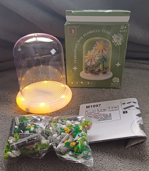Building block flower in dome Brand new unused Carousel 1