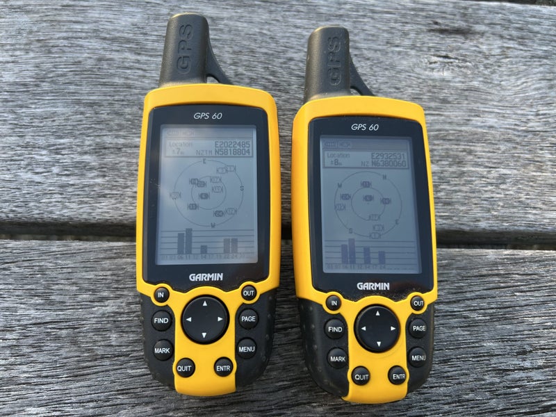 Garmin GPS 60 (2 of) Carousel 1