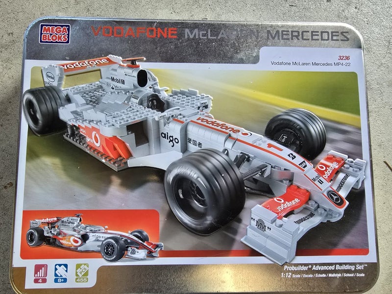 Mega Bloks Vodafone McLaren MP4-22 Formula 1 car Carousel 1