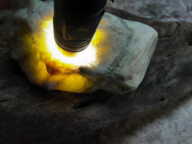 Grossular garnet stone Carousel 1