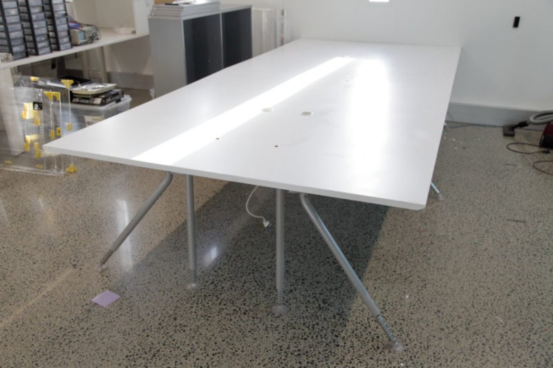 Contemporary Large Workstation Carousel 2