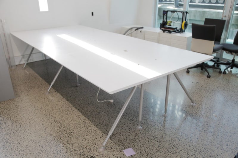 Contemporary Large Workstation Carousel 1