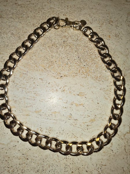 Moochi gold necklace Carousel 1