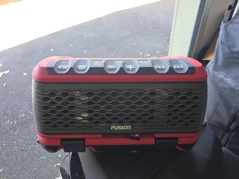 Fusion active stereo with lockbox Carousel 1