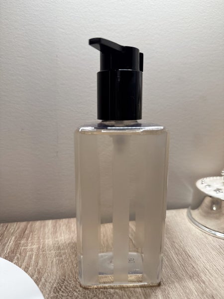 Jo Malone London Poppy & Barley Hand and Body Wash 250ml Carousel 3
