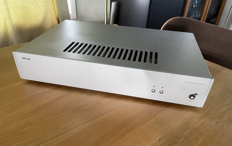 Arcam DiVA P80 Stereo Power Amplifier Carousel 1