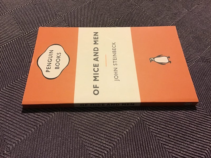 Of mice and men. John Steinbeck. Penguin Classics. Carousel 3