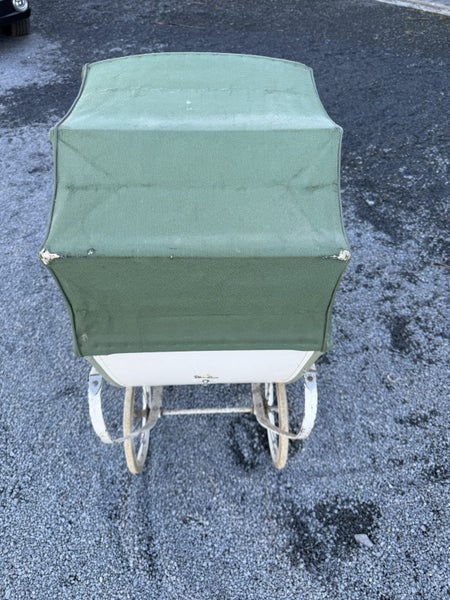 Classic Silver Cross pram - 1961 Carousel 10