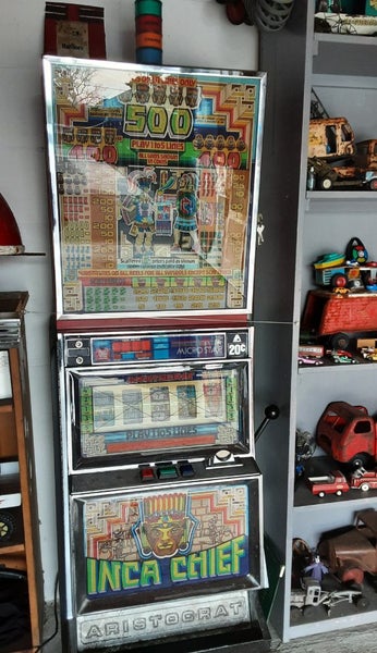 OLD POKER MACHINE ( NOT WORKING ) Carousel 1