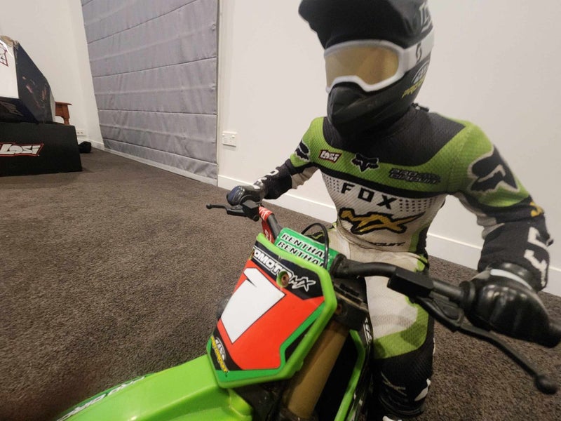 Losing Promoto- MX RC Motorcycle w/smart battery and charger Carousel 6
