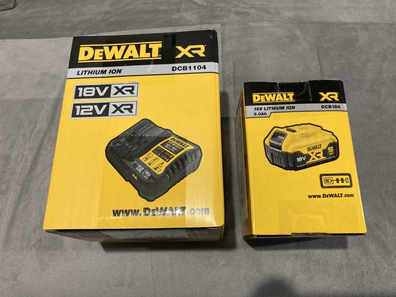 DeWALT 18V 5.0Ah Battery and Charger Starter Kit Carousel 1