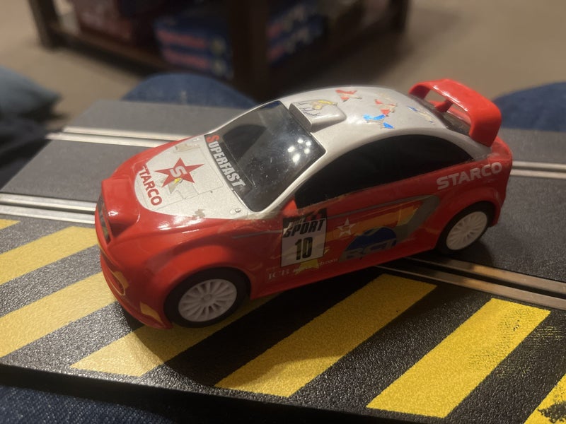 Scalextric Car 10 Carousel 2