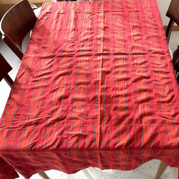 ** RETRO VIBE TABLE CLOTH ** FESTIVE CHECK ** MARKS & SPENCER ** Carousel 2