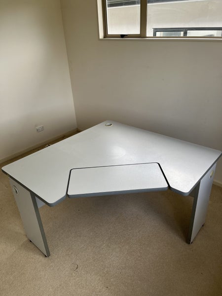Computer desk - corner Carousel 1