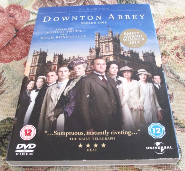 Downton Abbey Series 1 & Behind the Scenes Bonus Disc