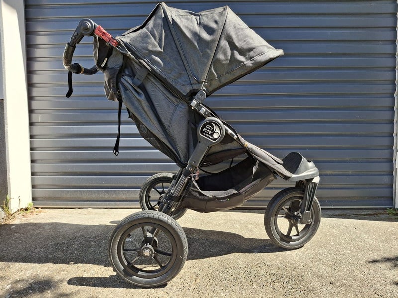 Baby Jogger Pram Carousel 1