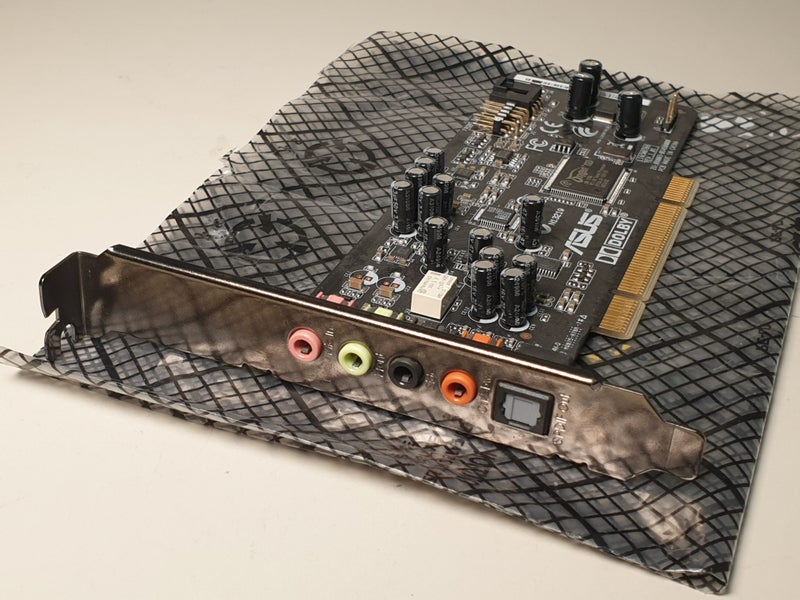 ASUS Xonar DG 5.1 Channels 24-bit 96KHz PCI Interface Sound Card Carousel 1