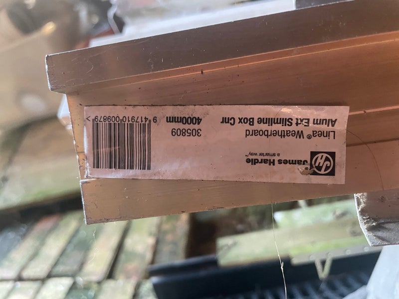 James Hardie Alum Linea Ext Slimline Corner 4000mm Carousel 2