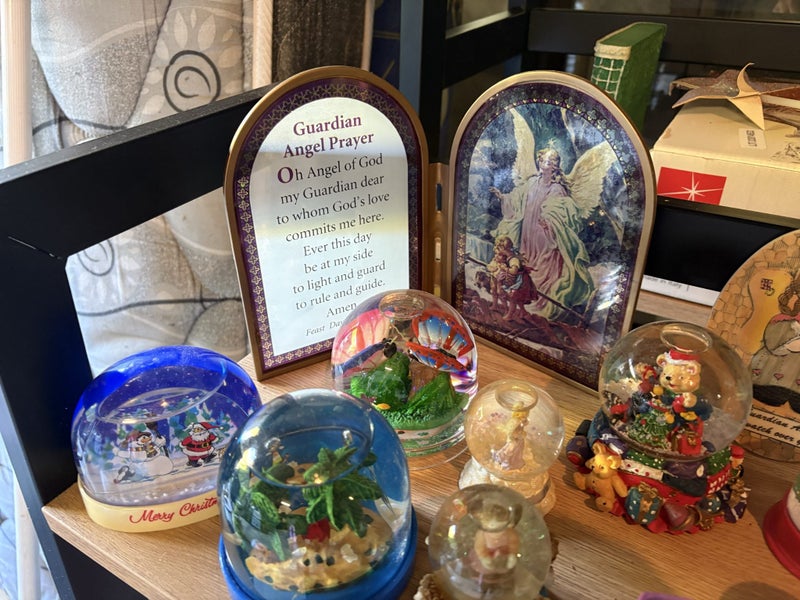 Snow globes Carousel 2