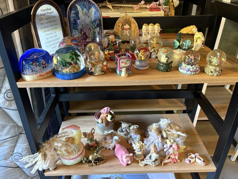 Snow globes Carousel 1