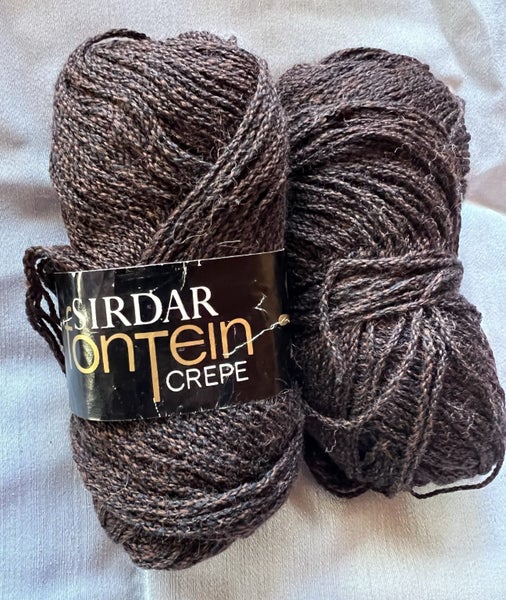 Wool Yarn x 2. Also Speckled Yarn x 2. Carousel 1