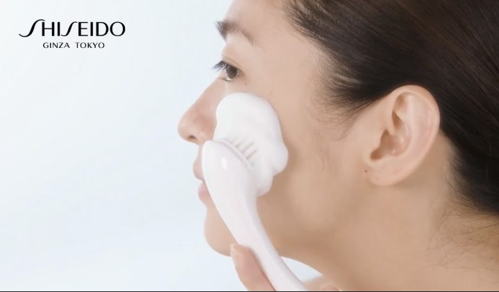 Shiseido cleansing massage brush Carousel 2