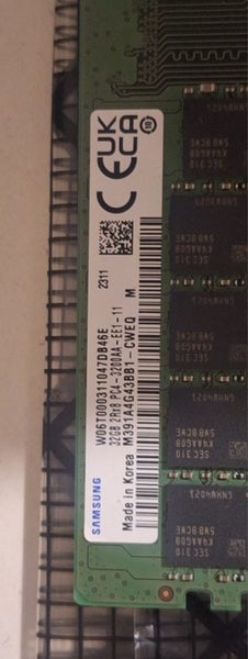 32GB DDR4 Samsung ECC Server Memory Module M391A4G43BB1-CWEQ Carousel 3