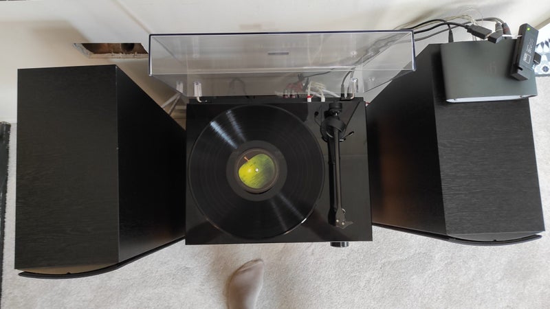 Premium quality stereo / home theatre setup with turntable63614592019842113
