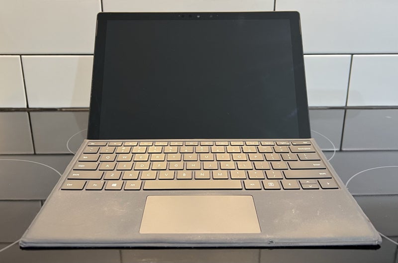 Surface Pro 7 & Dock Carousel 1