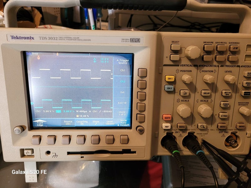 Tektronix TDS3032 Two Channel 300MHz Oscilloscope Carousel 1