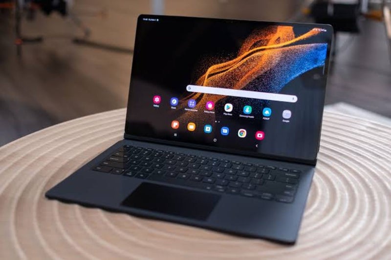 Samsung Galaxy Tab S8 Ultra 5g + Keyboard Carousel 1