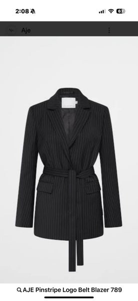 AJE JACKET Carousel 1