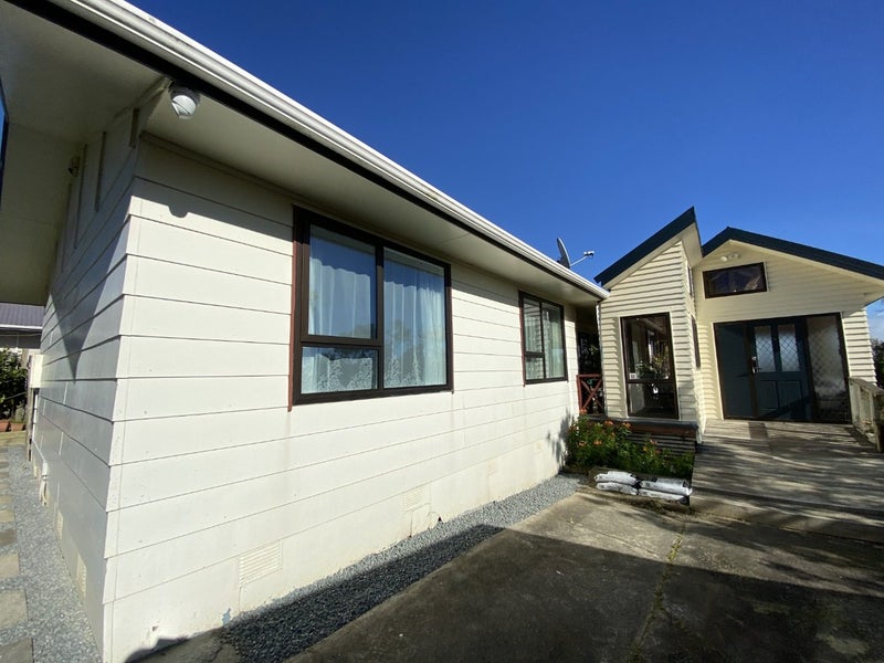 Image 1 of 22