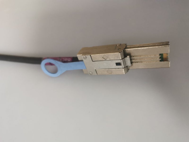 External Dell SAS cable Male Mini SAS SFF-8088, 0.6m Carousel 2