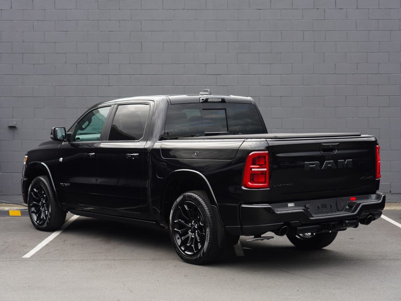 2026 Ram 1500 Limited I6 Rb Night, photo 2
