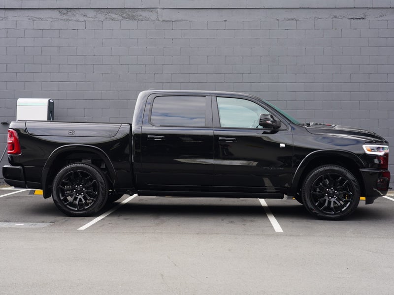 2026 Ram 1500 Limited I6 Rb Night, photo 3