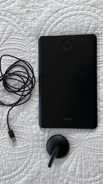 $1 Reserve WACOM INTUOS PRO SMALL Carousel 1