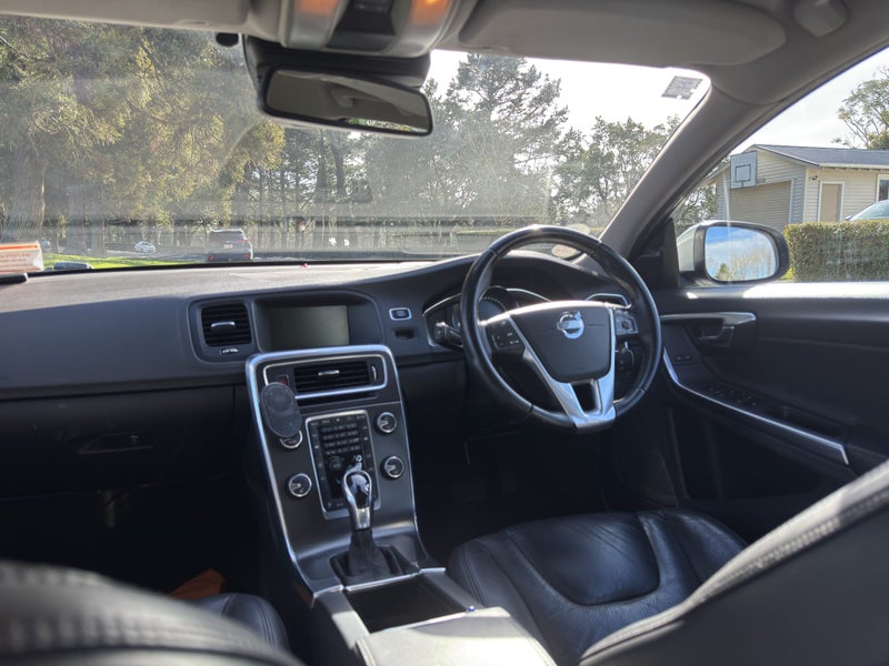 2014 Volvo V6063612871566849114