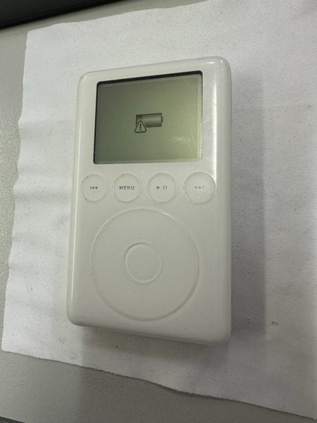 iPod Classic 3rd Gen 20GB Carousel 1