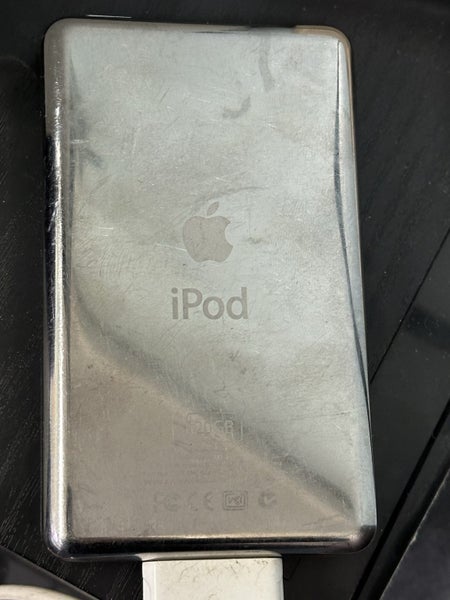 iPod Classic 4th Gen 30GB Carousel 2
