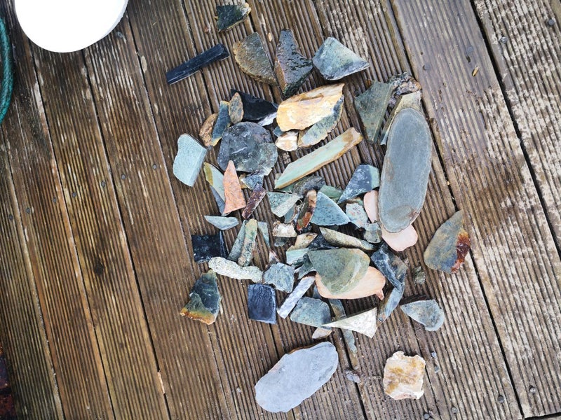 Pounamu greenstone bits and bobs offcuts and more 2.9 kgs $1 reserve Carousel 2