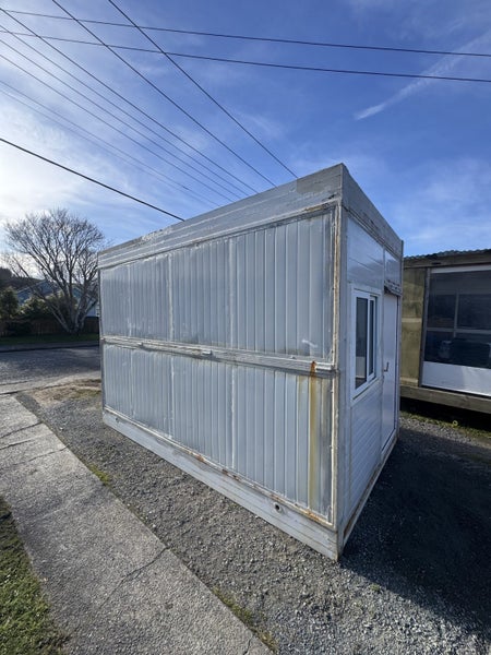 Cabin 2.4 about 4 long 3 metres high Carousel 2