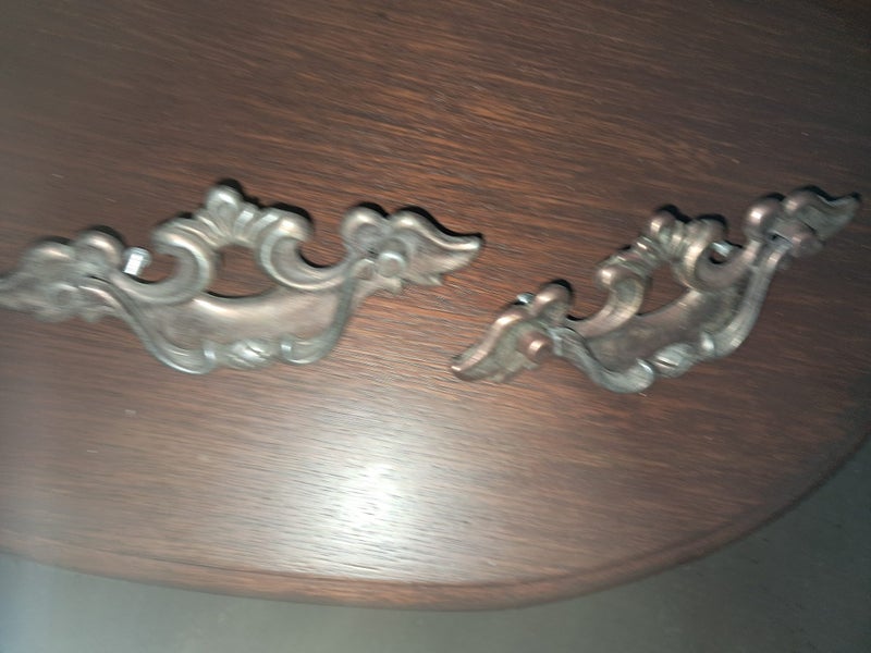 two handles Carousel 3