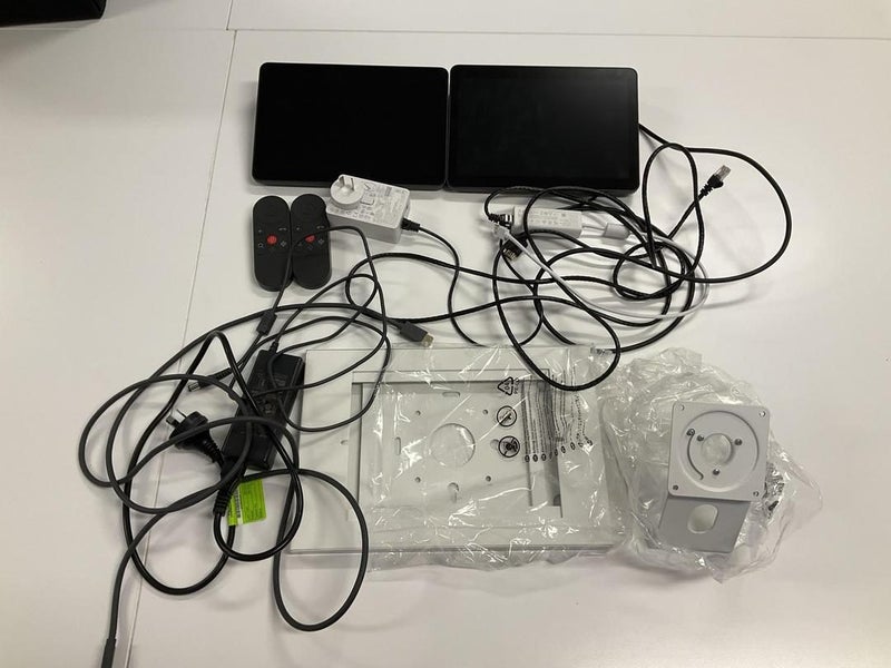 Logitech Meeting Room Controller & Logitech Tap Carousel 1