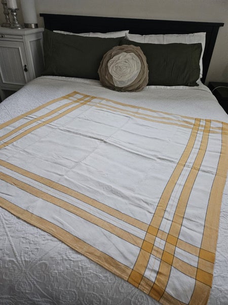 Linen Supper Cloth Yellow Stripe Carousel 2