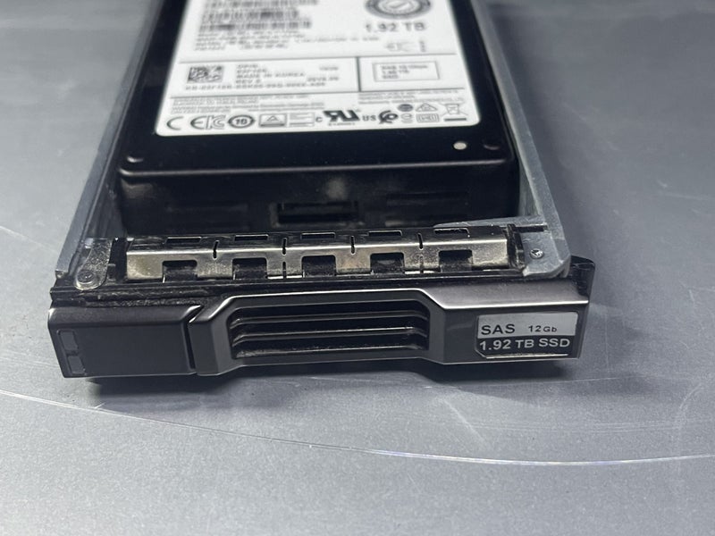 Dell Compellent 1.92TB SAS 12G RI 2.5" SFF SSD MZ-ILT1T9A Enterprise Class 3F15R Carousel 1