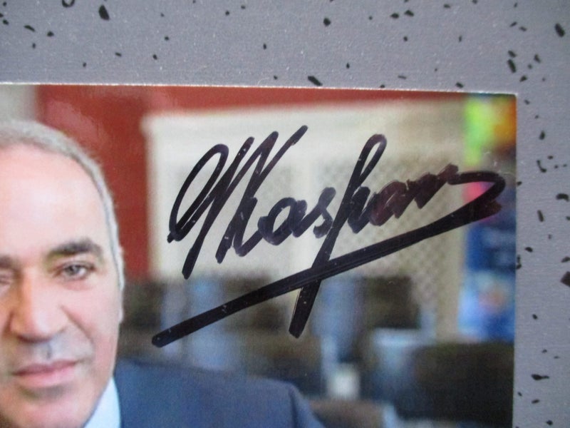 Garry Kasparov "Chess Grandmaster and Player" signed photograph Carousel 2