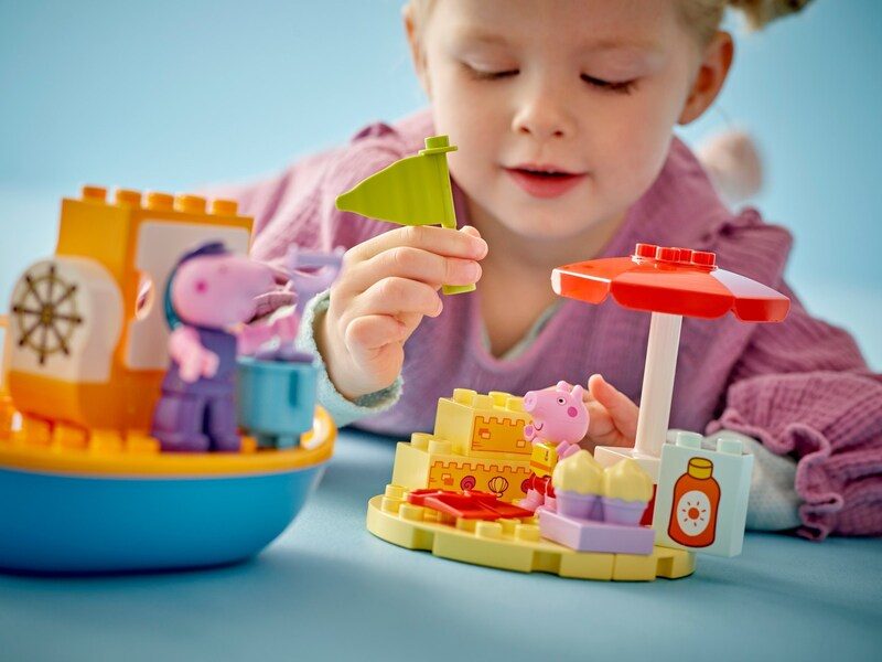 LEGO DUPLO 10432 Peppa Pig Boat Trip Carousel 4